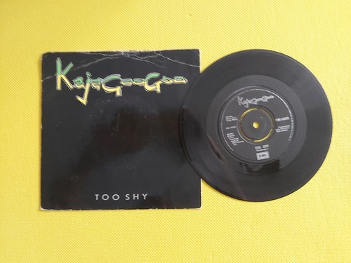 Vinyl Single: Kajagoogoo - Too Shy. 7" 45 - Picture 3 of 4