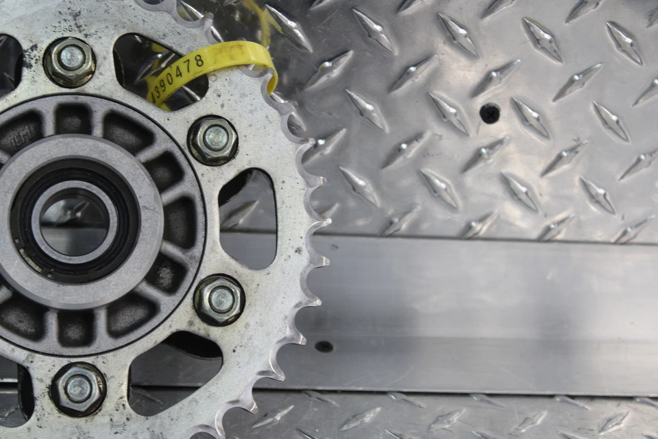 2001 DUCATI MONSTER 900 СПЕЦИАЛЬНЫЙ ЗАДНИЙ ЗВЕЗДОЧКА 38T - Изображение 4 из 4