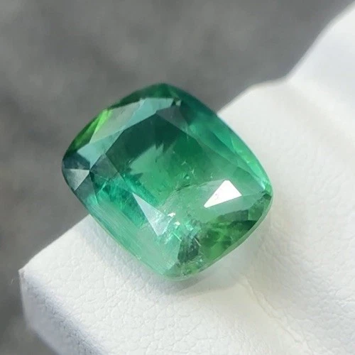 6.75 Carat Natural Green Tourmaline Cushion Cut - Image 4 of 4