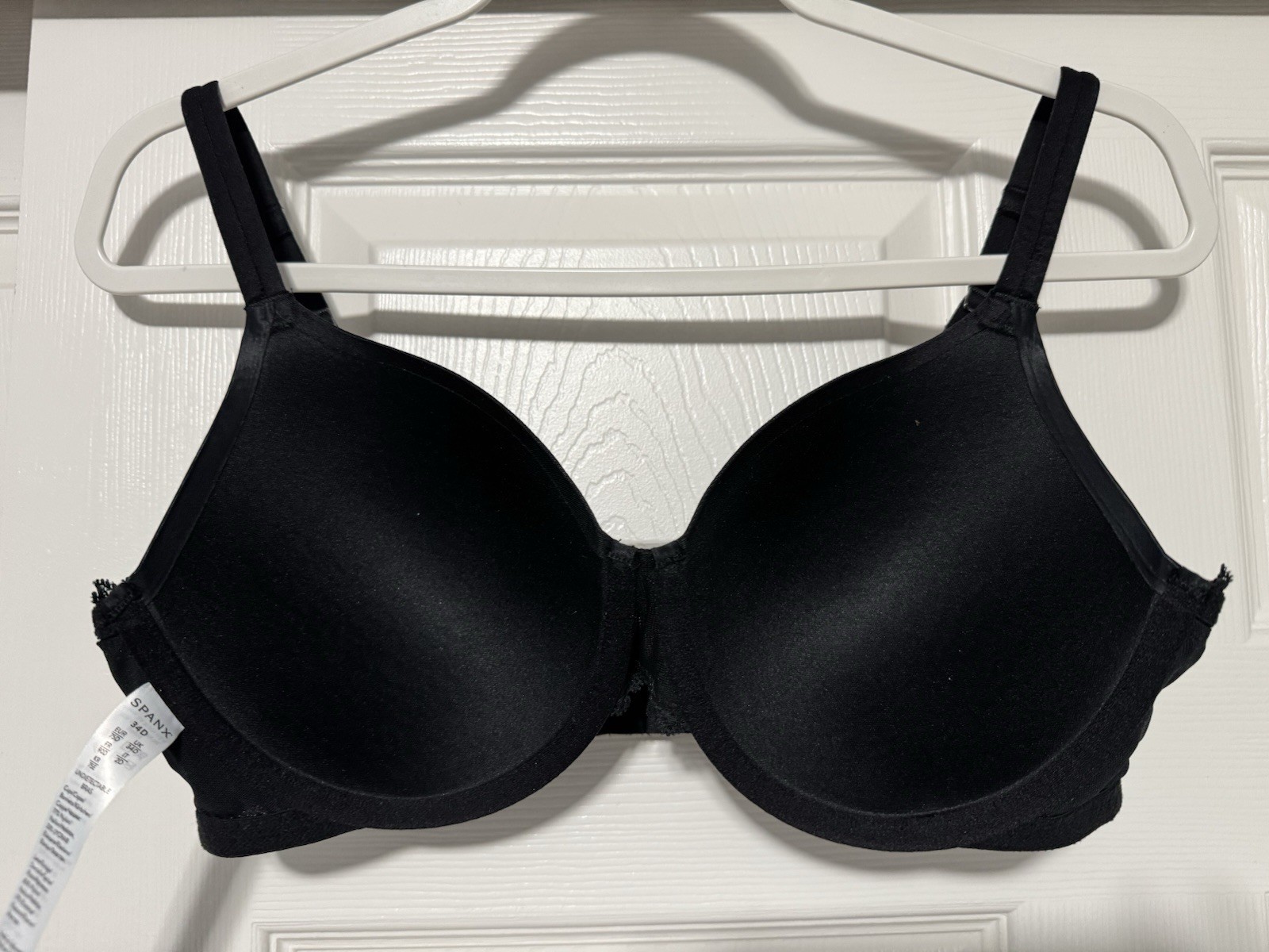 Size 34D Spanx Undietectable Lightly Lined Full C… - image 3