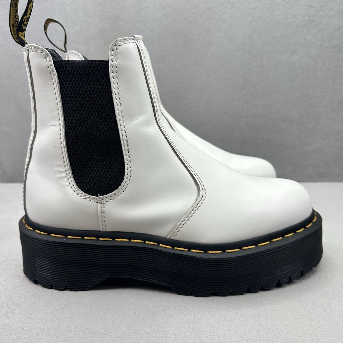 靴 Dr.Martens QUAD RETRO 2976 CHELSEA BOOTS Amazon.com | Dr. Martens Unisex Vegan 2976 Quad Chelsea Boots
