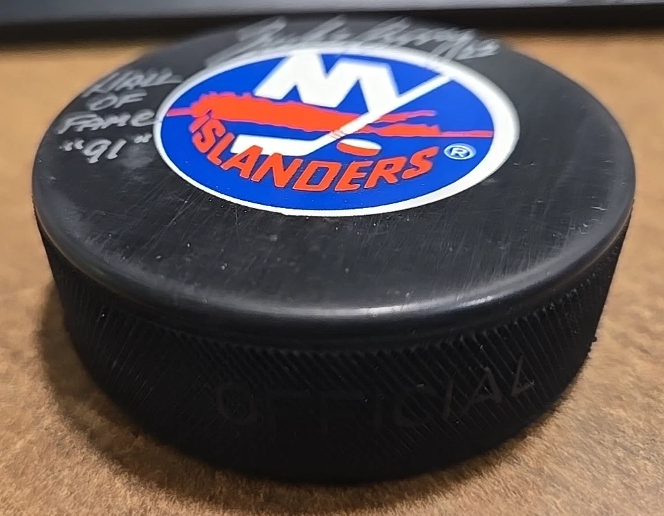 Trench autografiada por Mike Bossy de los New York Islanders MFG. Disco de hockey patio Foto 4 de 4