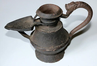 LAMPE A HUILE ANCIENNE SUKUNDA DU NEPAL 19 éme - Photo 1/4