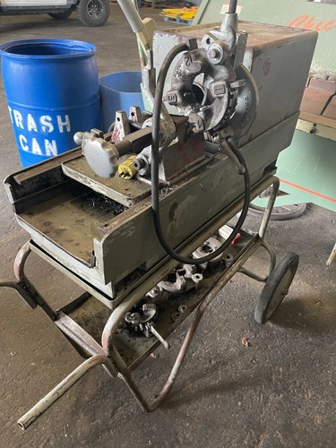 Collins Thread-o-Matic pipe threading 