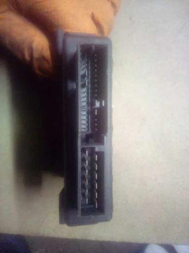 centralina chiusura OPEL VECTRA B BERLINA 90564349 dhenp211007 - Immagine 3 di 4