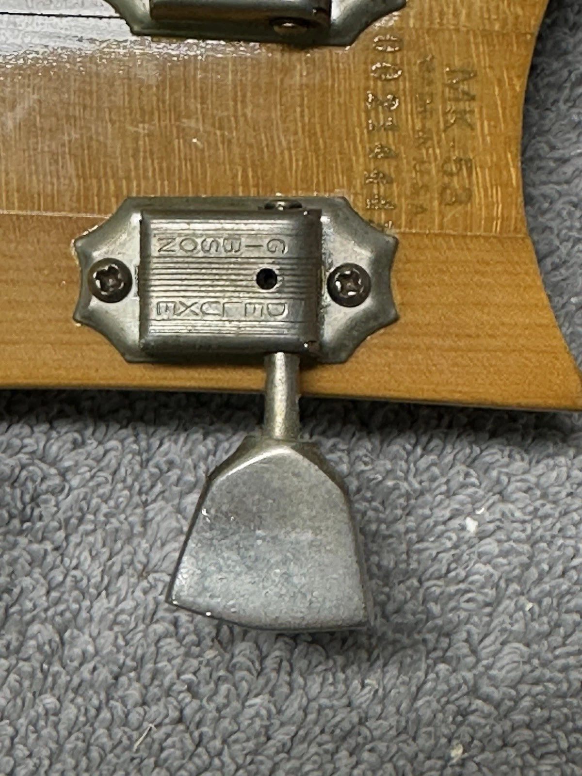 Picture 9 of 24