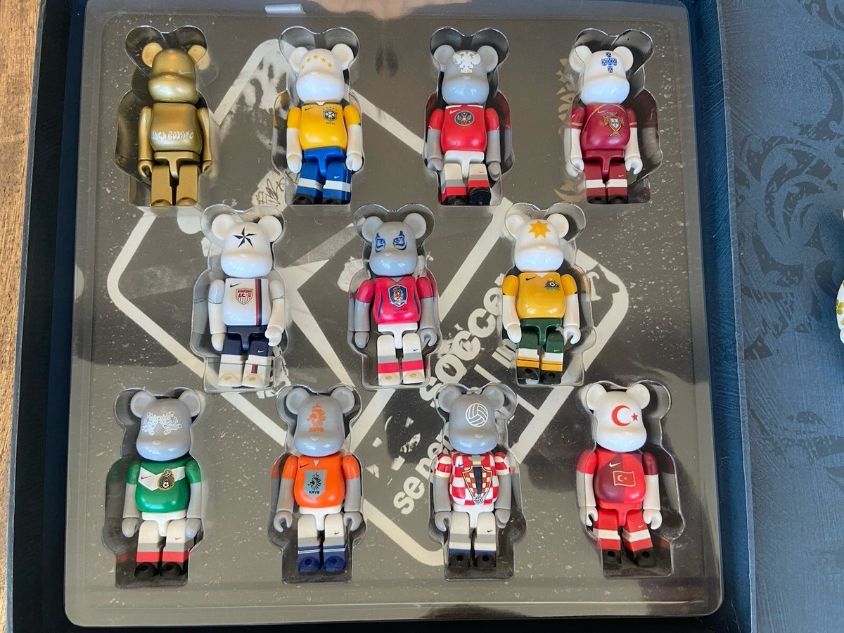 趣味・スポーツ・実用 joga bonito MEDICOMTOY BE@RBRICK NIKE Nike X Medicom Bearbrick Joga Bonito World Cup Set 2006 Plus