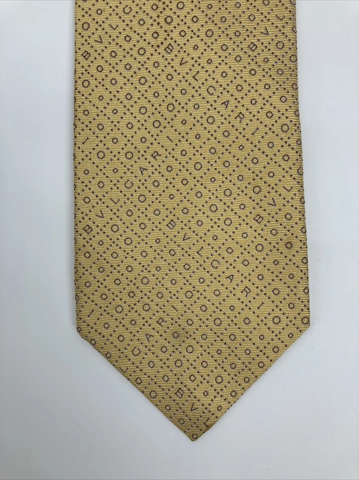 Corbata tejida Bvlgari 7 pliegues amarillo logo 3,75"" ancho Foto 2 de 4