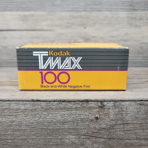 1 Roll Kodak Tmax 100 TMX 120 Black & White Negative Film (Exp 1998) - Picture 1 of 5