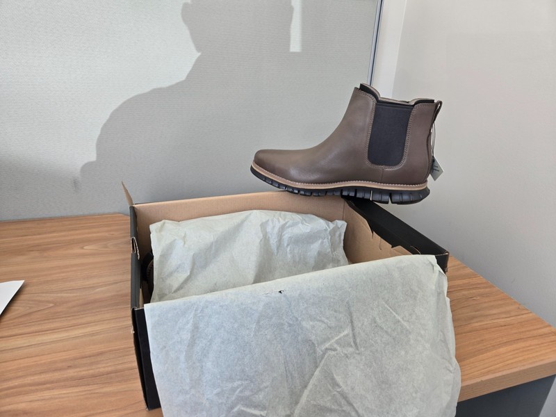 Cole Haan Zerogrand Men's Chelsea Boots  Browm Size 9.5(NIB)