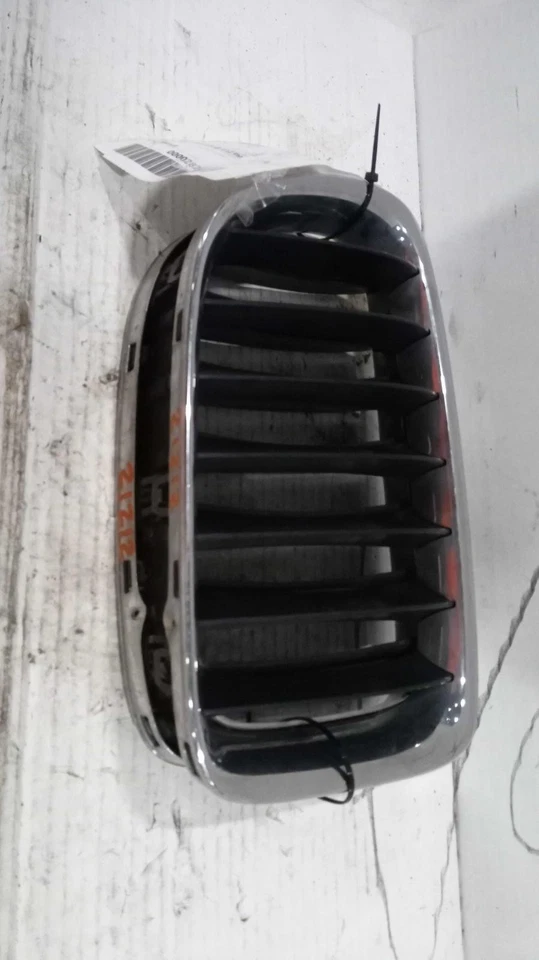 Used Left Upper Grille fits: 2015 Bmw X1 bumper mounted Sport Line upper Left Up Foto 2 de 4