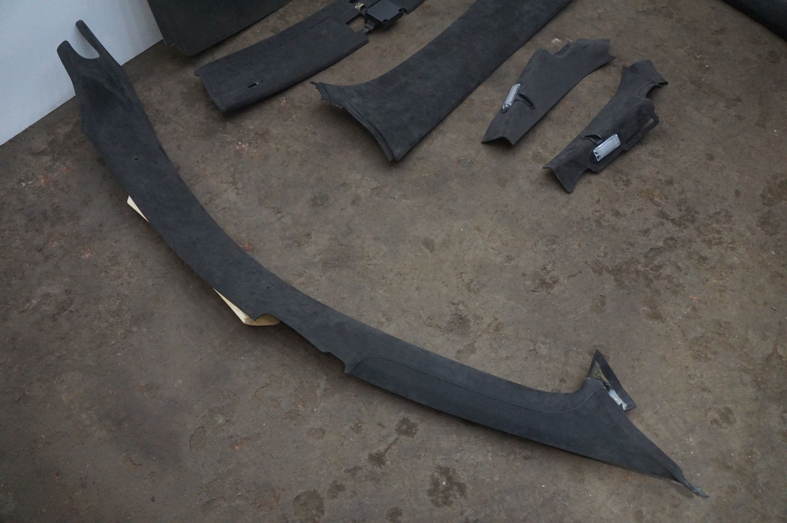 Set Interior Roof Headliner Pillar Trim 8G43-03532-AB Aston Martin V8 Vantage 08