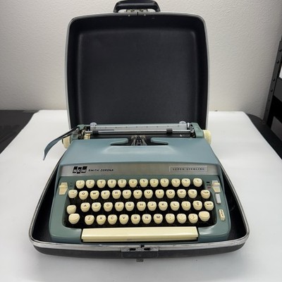 VTG 60-70's Smith Corona Super Sterling Portable Manual Typewriter Starmist Blue