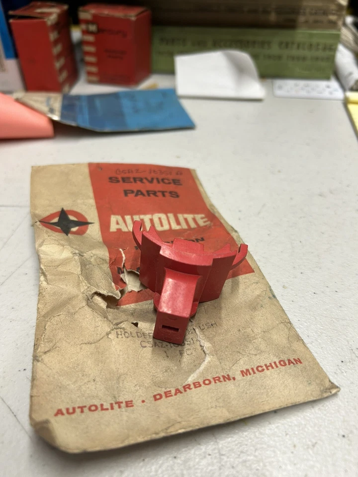 MOTORCRAFT GY-1011 Ford Mustang Mercury Cougar NOS PORTA CEPILLO ALTERNADOR 1965 Foto 3 de 4