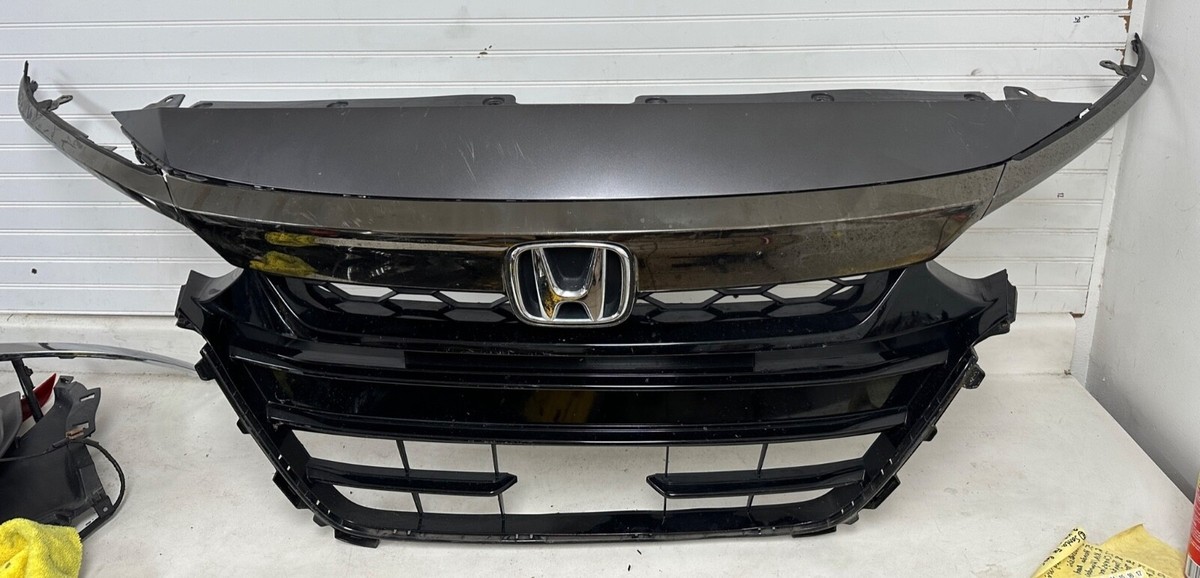 Black Chrome Front Upper Grille For 2018-2019 Honda Accord – Honeycomb Style, ABS Plastic, Autoooparts APO198144