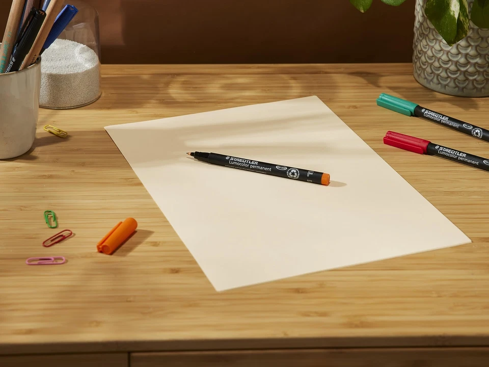 permanenter Universalstift Lumocolor wisch- und wasserfest sekundenschnell tr... - Bild 2 von 4