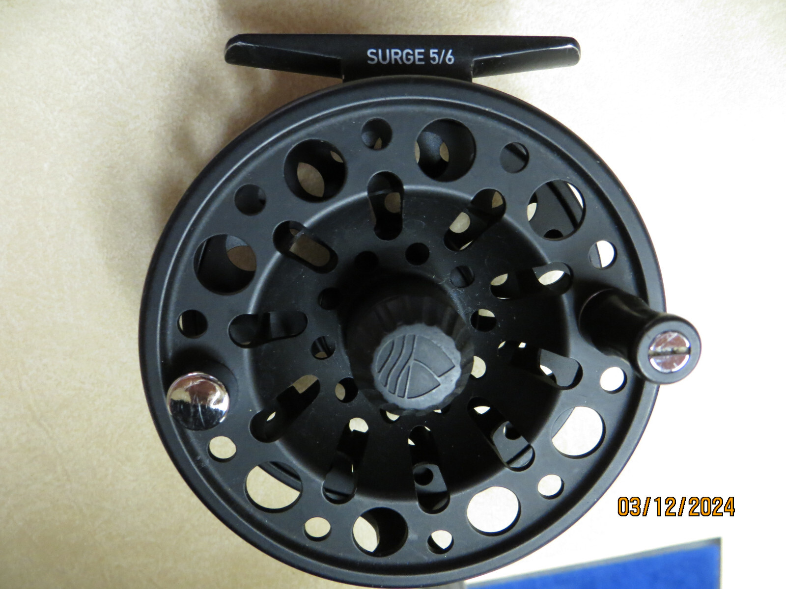 REDINGTON SURGE FLY REEL BLACK SIZE 5/6 + CROCH FLY REEL SILVER SIZE 5/