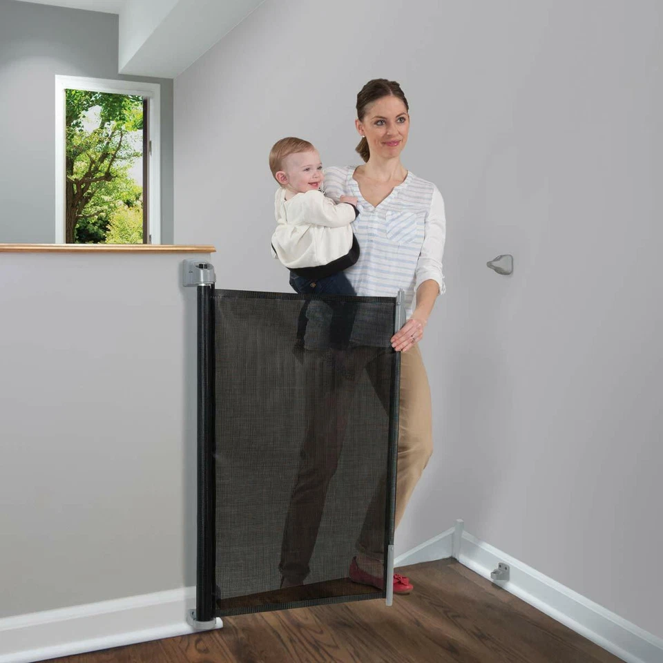 KidCo Retractable Safeway Gate - Black - Image 2 of 3
