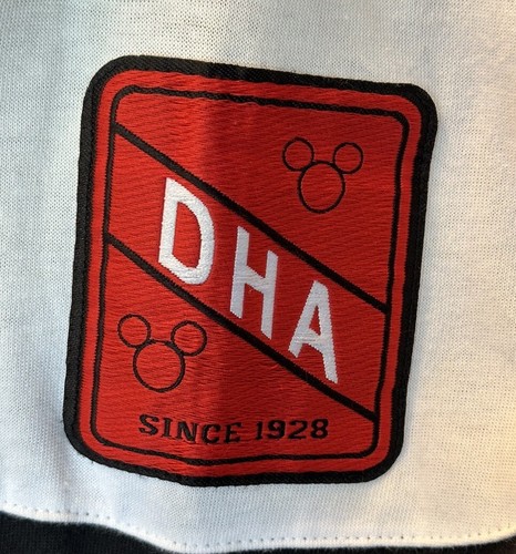 Vintage 90s Goofy Gladiators Hockey Jersey Sweater #66 Disneyland XL Never Used - Picture 5 of 5