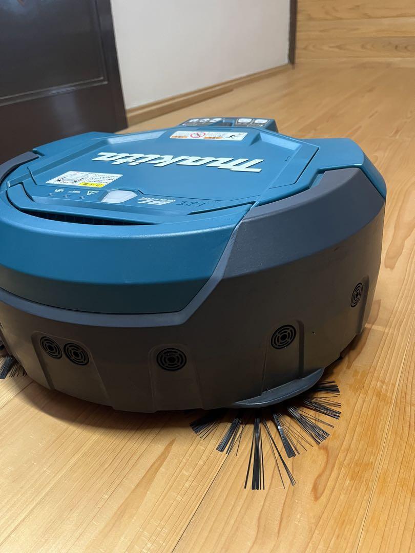 Makita Cordless Robot Cleaner RC200DZ W/ Remote *No Battery RC200D