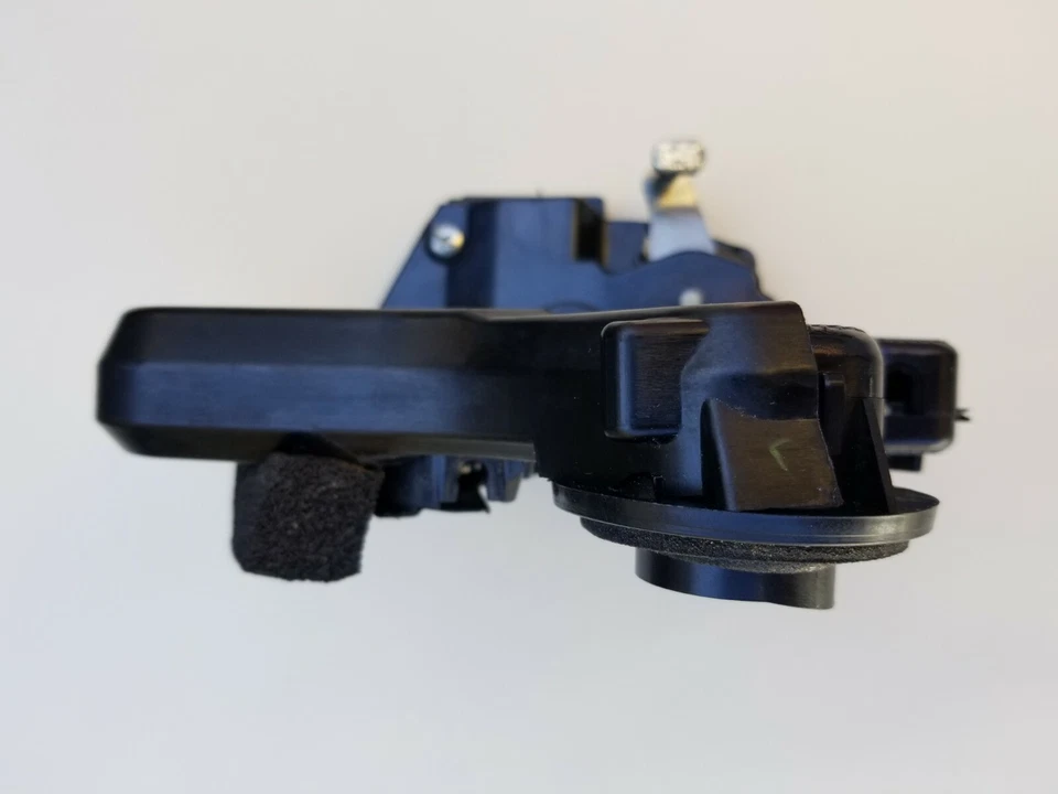 LIFETIME WARRANTY 2003 to 2008 Genuine Pontiac Vibe LEFT REAR Door Lock Actuator - Image 4 of 4