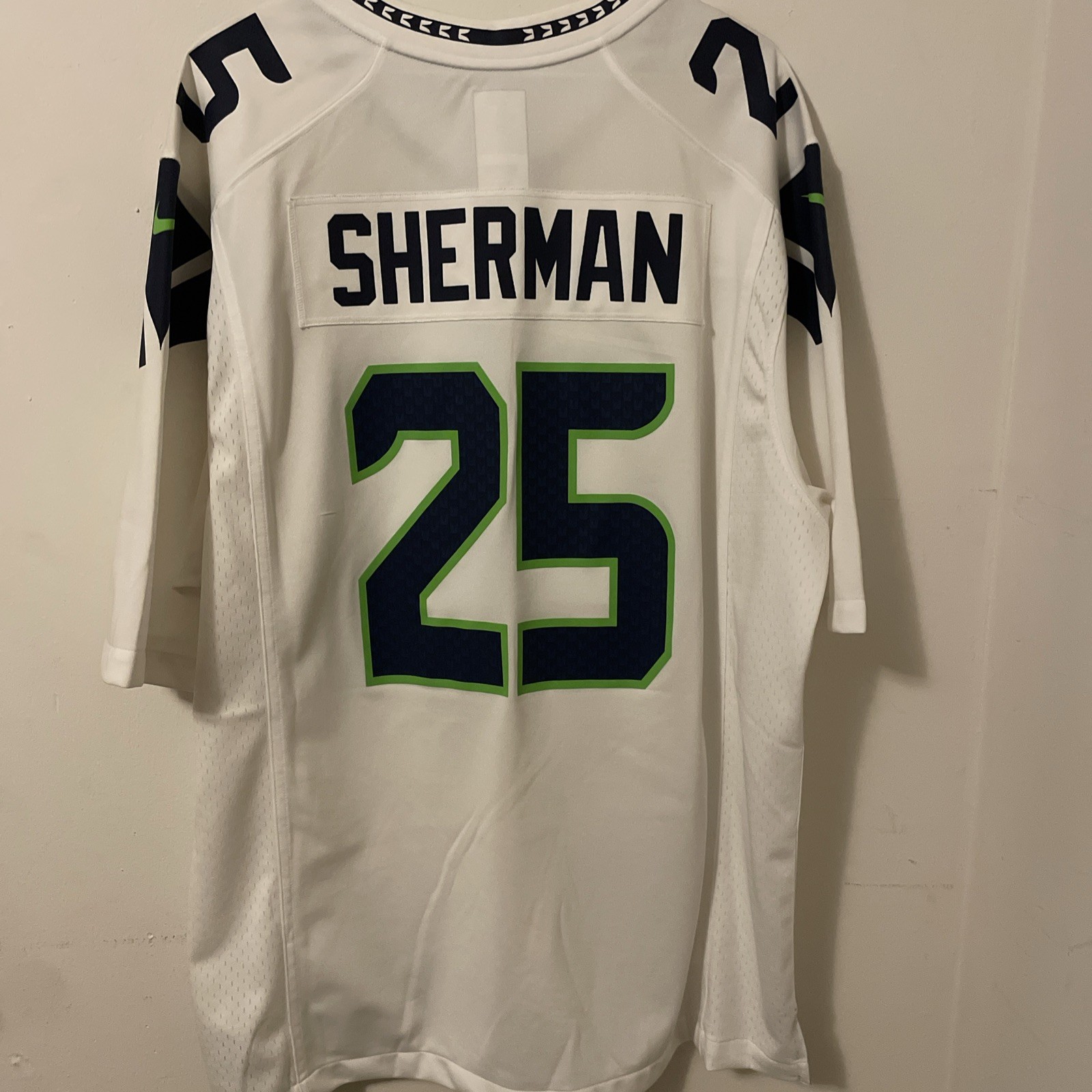 Nike Men’s Richard Sherman Seattle Seahawks White Jersey XL thumbnail 2