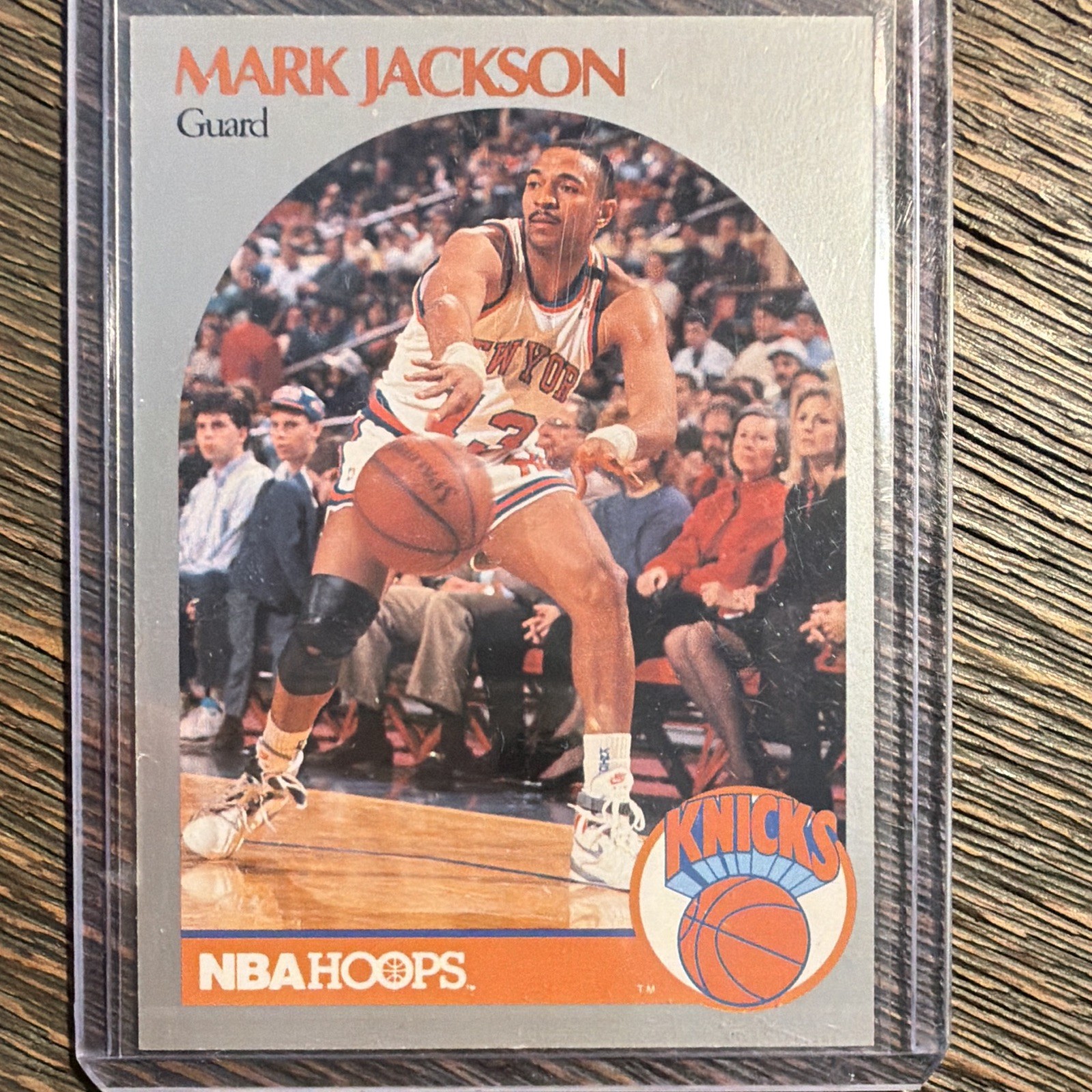 1990-91 NBA Hoops Mark Jackson "Famous" Background Base Set Card #205 Knicks