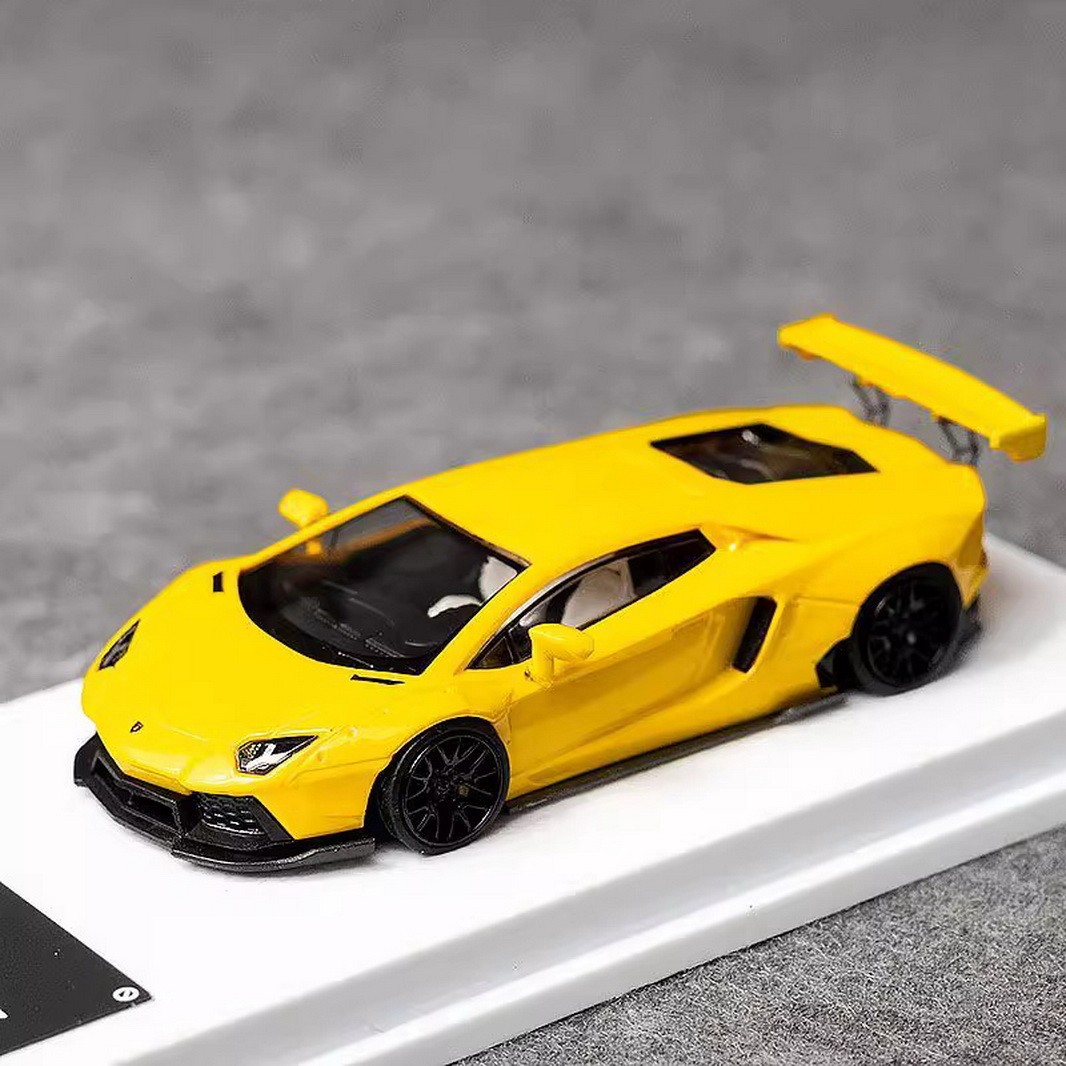 MJ 1/64 Scale Lamborghini Aventador LP700-4 Yellow Resin car Model