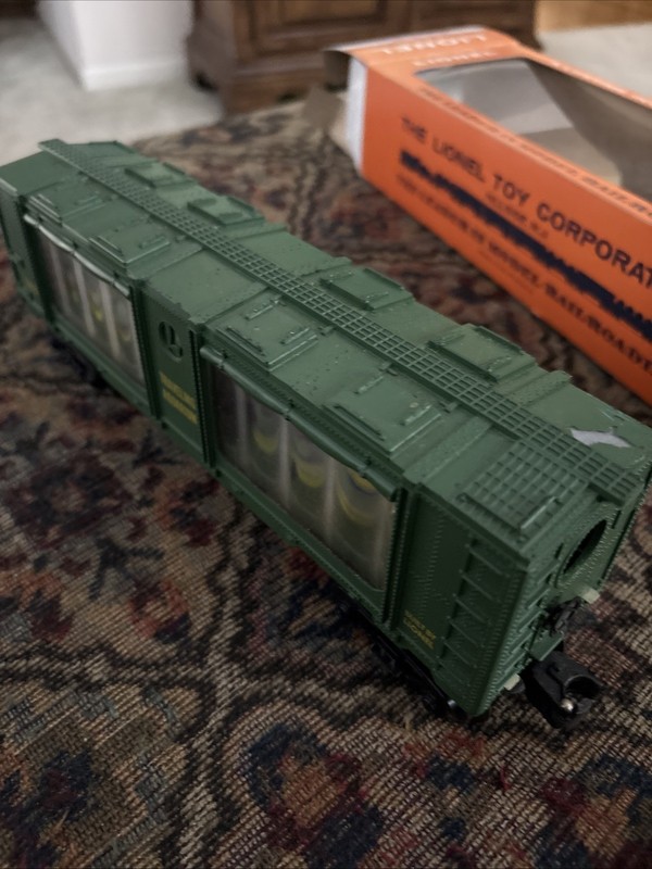 Lionel 3435 Vintage O Operating Traveling Aquarium Car postwar. works great