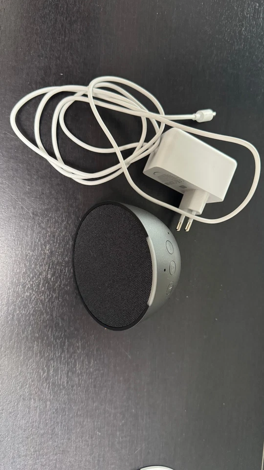 1 Echo Pop (Neueste Generation) | Kompakter und smarter Bluetooth-Lautsprecher