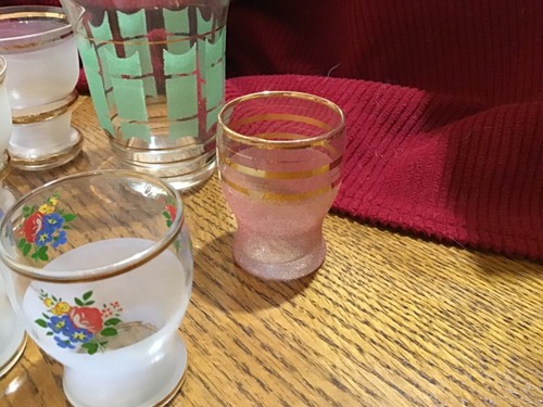 Vintage drinking glasses lot 13 Frosted ~ 2 sets 4 plus 2 pairs plus 1 lone - Picture 5 of 15