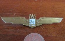 Vintage PLASTIC UNITED AIRLINES AVIATION WINGS Lapel Pin Pinback 3 1/4" Long