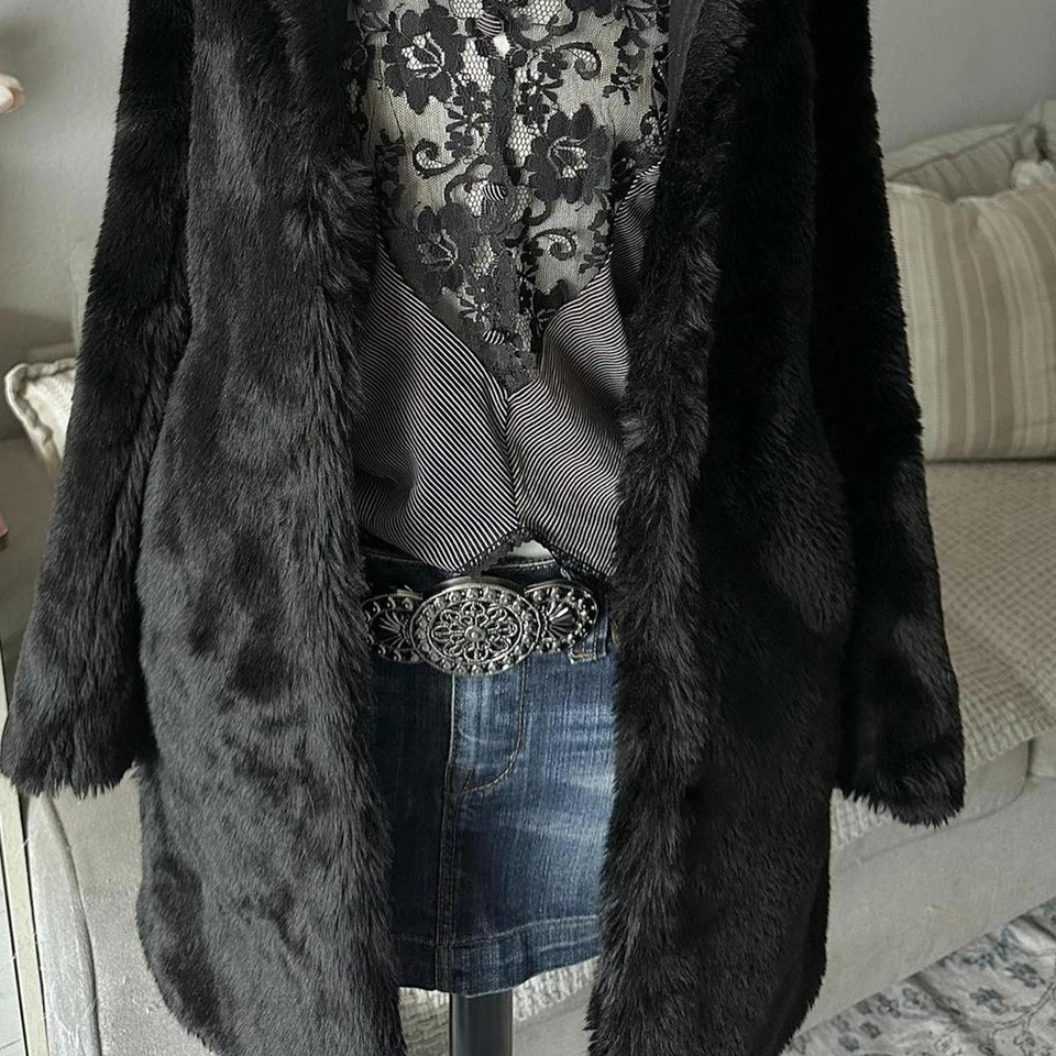 abrigo de piel sintética negro Foto 2 de 3