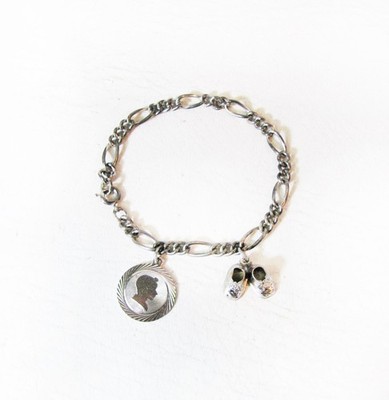 Lovely Vintage 925 Sterling Silver Caco Baby Boot Charm Figaro Bracelet