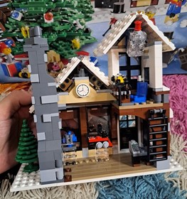 LEGO 10199 Winter Village Toy Shop Advanced Models Complete w/ Manual & Box