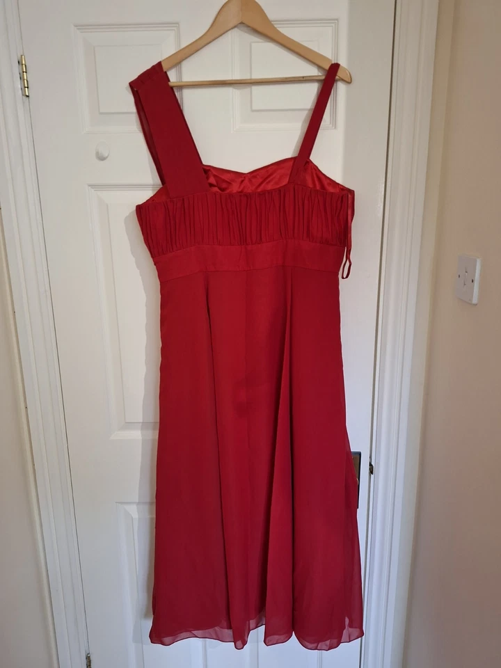Long Red evening dress - Image 2 of 4