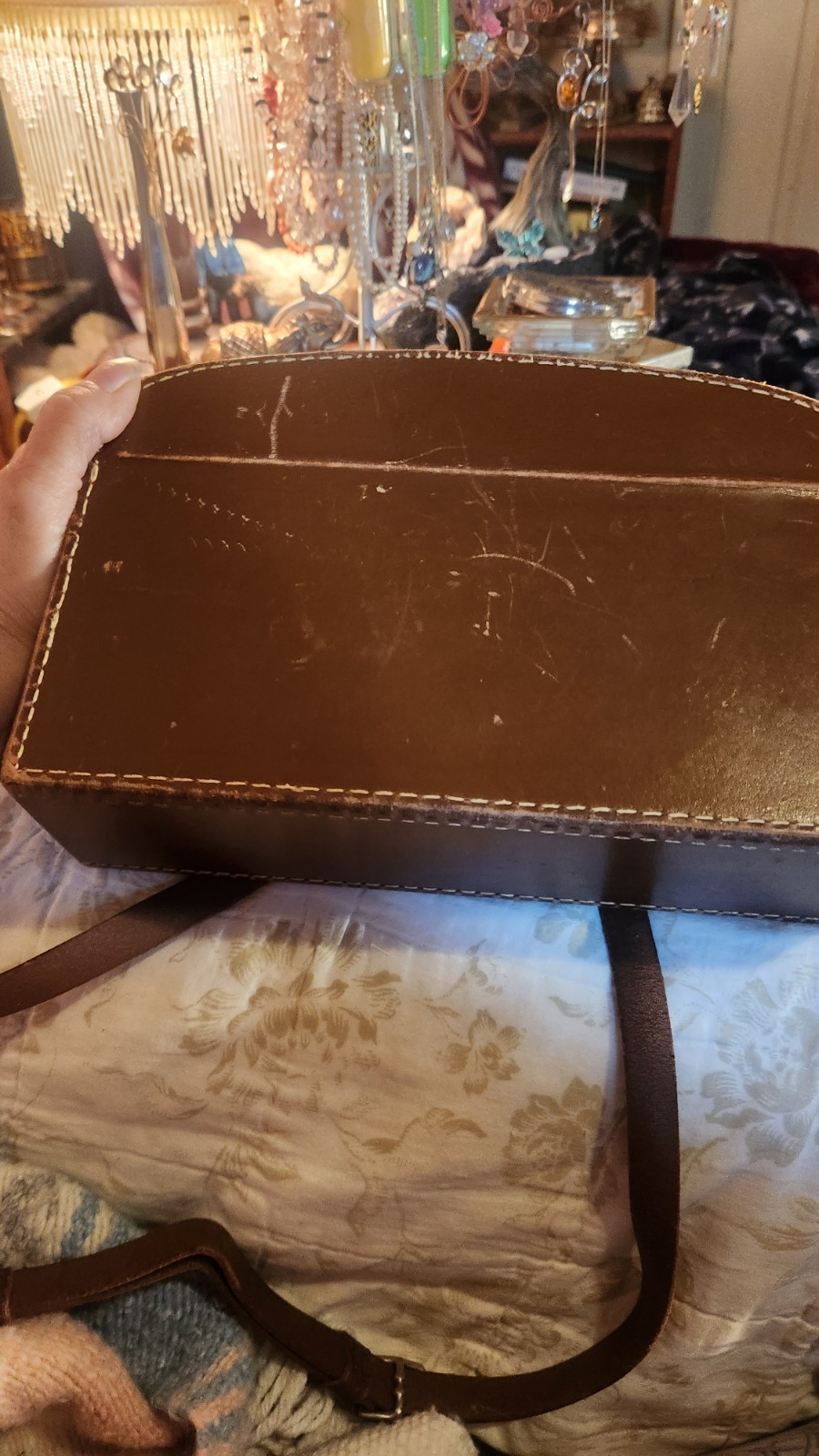 VINTAGE BELL & HOWELL FILMO AUTO-8 CAMERA W/LEATHER CASE  Winds, Spins