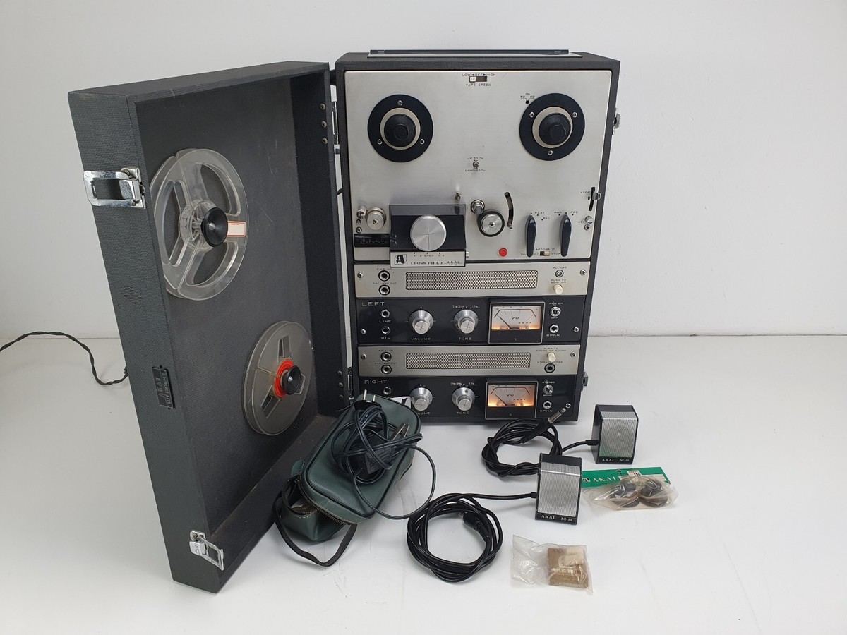 Akai M8 Stereo TUBE reel to reel recorder - with mics, capstan