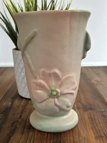 Vintage Weller Pottery Matte Pink Large Flower Double Winged Handle Vase 6.5"
