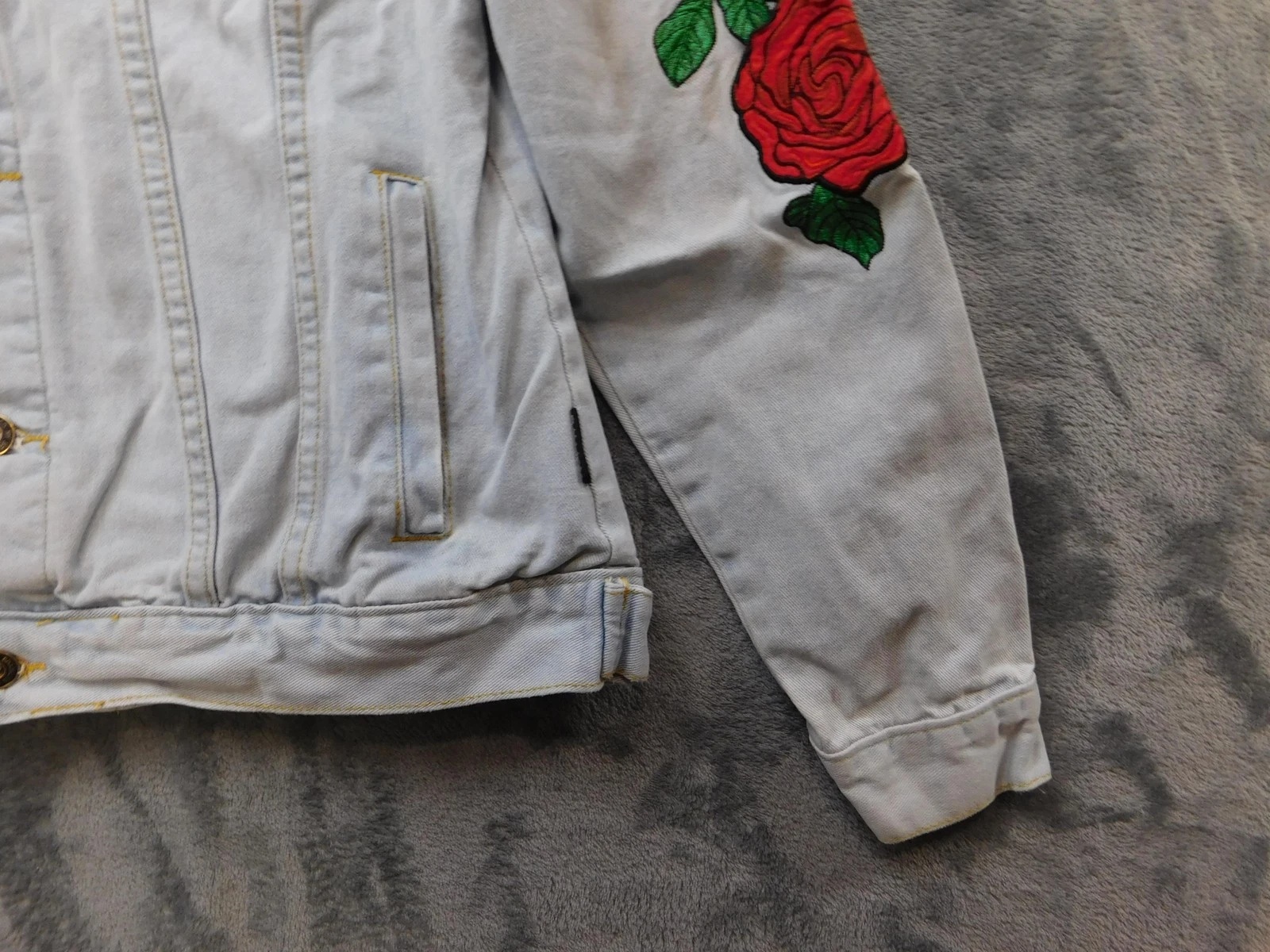 Brooklyn Cloth Denim Jacket Mens Medium Light Wash Tokyo Roses Embroidered image 4