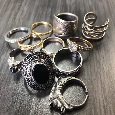 10K gold baby ring , size 1 (LIND) 10K gold baby ring , size 1 (LIND)