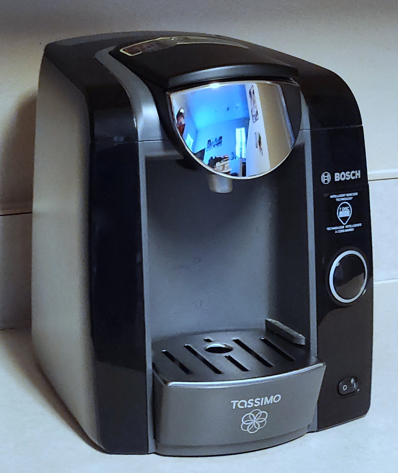 Bosch Tassimo Coffee Maker Type T47 Black TAS4702UC/01 Single Serve No