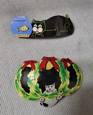 Vintage Hand Painted Cat Hair Barrette metal clip. CHRISTMAS CAT BARRETTE.