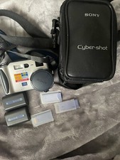 Sony stamina 2002.5 cyber shot camera 3.3 megapixels With Bag not Tested    