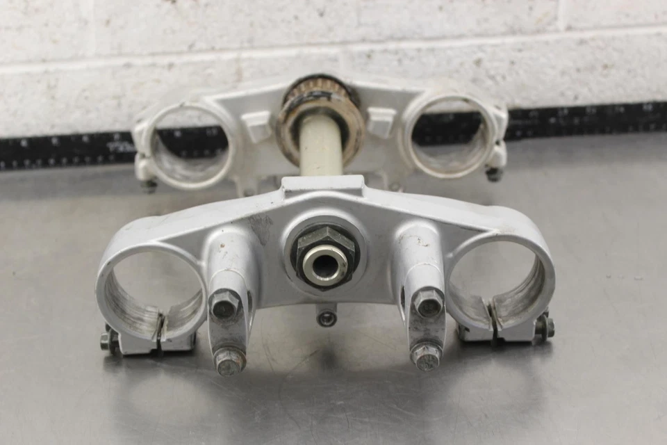 Yamaha YZ250F 2002 horquillas delanteras inferior superior triple árbol vástago abrazadera O920 Foto 2 de 4