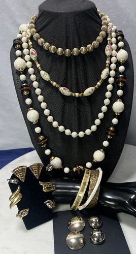 VTG Estate Trifari Ivory Gold Tone Jewelry Lot Necklace Earrings Bracelet 19 PC