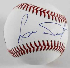 Luis Tiant Signed Rawlings Baseball (PSA COA) Indians, Red Sox, Yankees Pitcher