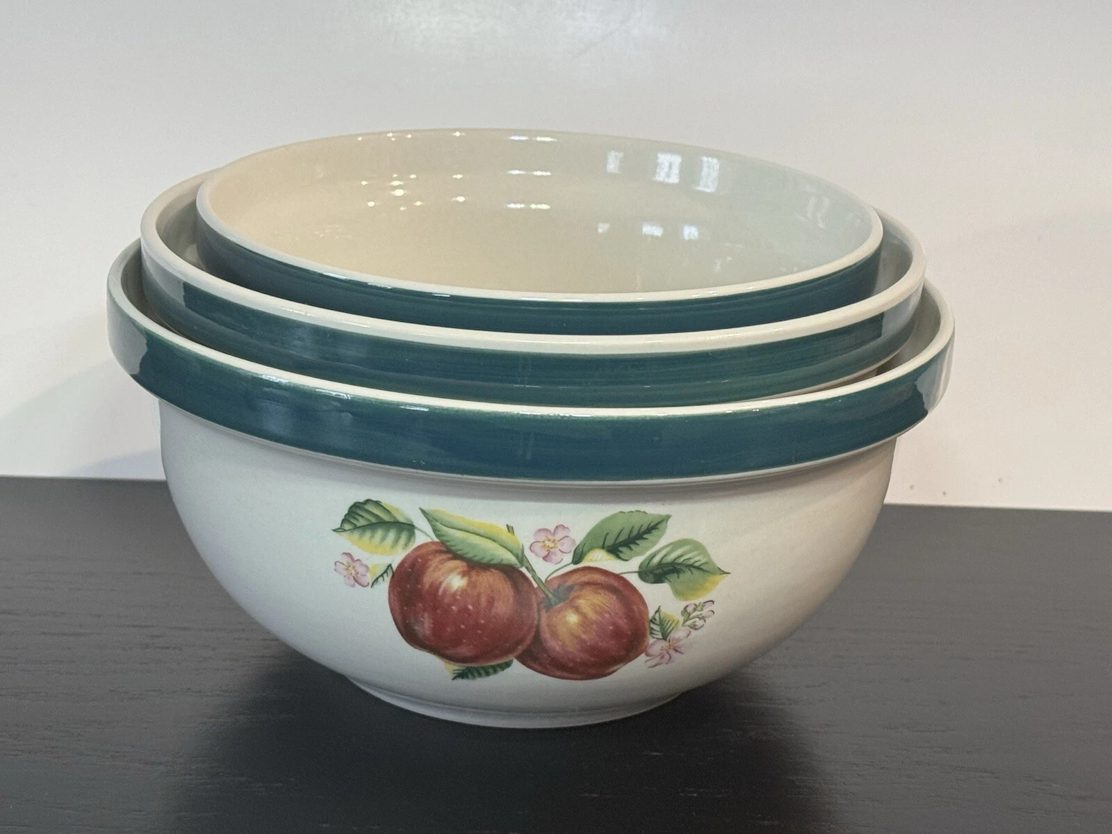 Vintage Casuals Apples Mixing Nesting Bowls Set of 3 Grannycore Cottagecore