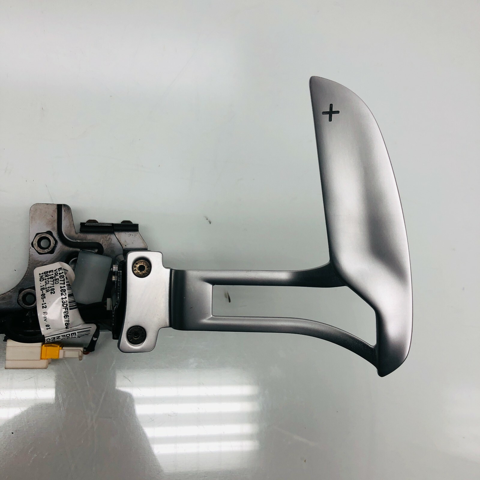 Maserati Ghibli 2014-2017 Paddle shifter P/N E1077102