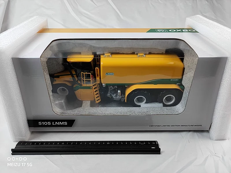TEKNOPloeger Oxbo  AT5150 LNMS  Slurry Tanker  NEW IN BOX    1:32 - Image 2 of 4